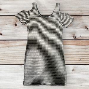 Nwot Active USA Size L Body Con Cold Shoulder Dress